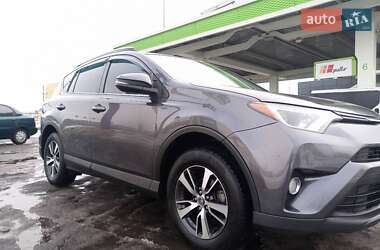 Внедорожник / Кроссовер Toyota RAV4 2018 в Киеве