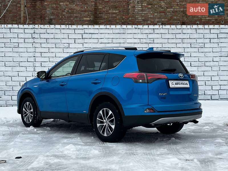 Внедорожник / Кроссовер Toyota RAV4 2018 в Киеве