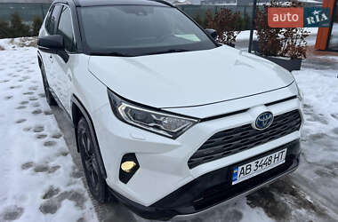 Внедорожник / Кроссовер Toyota RAV4 2020 в Киеве