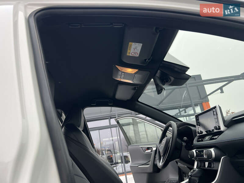 Внедорожник / Кроссовер Toyota RAV4 2020 в Киеве фото 52 Внедорожник / Кроссовер Toyota RAV4 2020 в Киеве