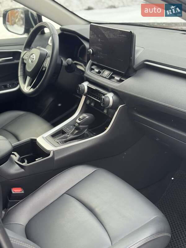 Внедорожник / Кроссовер Toyota RAV4 2023 в Киеве фото 19 Внедорожник / Кроссовер Toyota RAV4 2023 в Киеве
