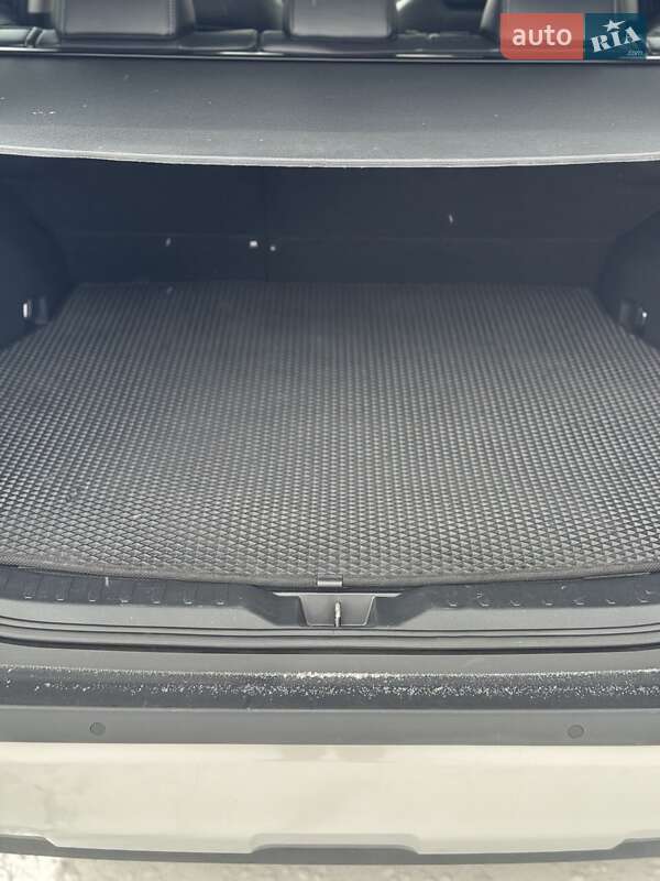 Внедорожник / Кроссовер Toyota RAV4 2023 в Киеве фото 27 Внедорожник / Кроссовер Toyota RAV4 2023 в Киеве