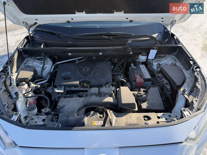 Внедорожник / Кроссовер Toyota RAV4 2022 в Киеве