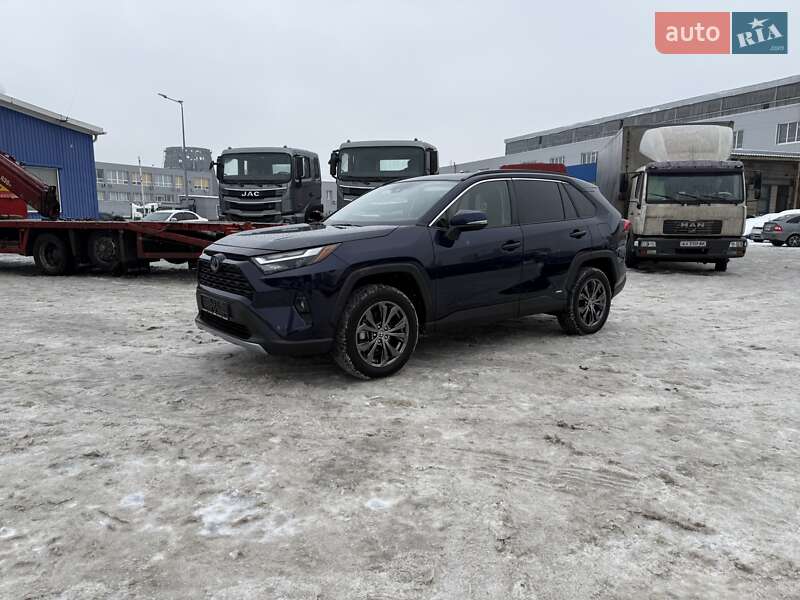 Внедорожник / Кроссовер Toyota RAV4 2023 в Киеве