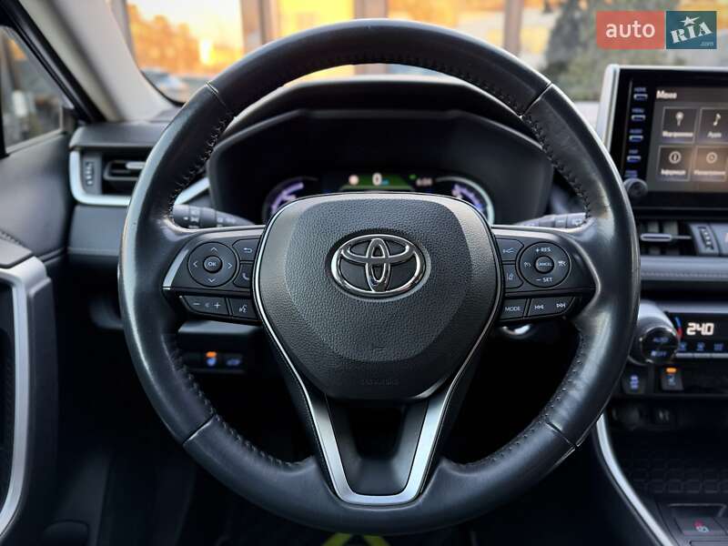 Внедорожник / Кроссовер Toyota RAV4 2019 в Киеве фото 39 Внедорожник / Кроссовер Toyota RAV4 2019 в Киеве