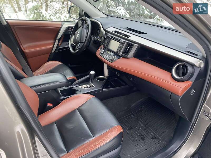 Внедорожник / Кроссовер Toyota RAV4 2013 в Житомире