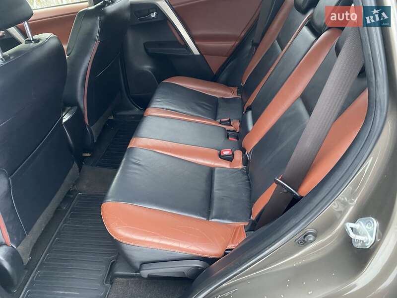 Внедорожник / Кроссовер Toyota RAV4 2013 в Житомире