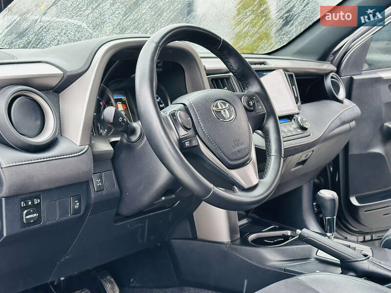 Внедорожник / Кроссовер Toyota RAV4 2017 в Харькове фото 15 Внедорожник / Кроссовер Toyota RAV4 2017 в Харькове