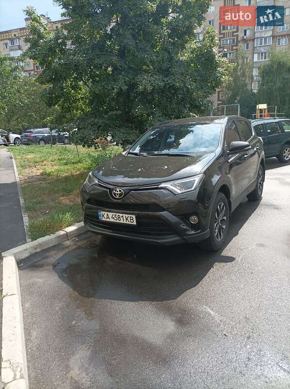 Внедорожник / Кроссовер Toyota RAV4 2018 в Киеве фото 27 Внедорожник / Кроссовер Toyota RAV4 2018 в Киеве