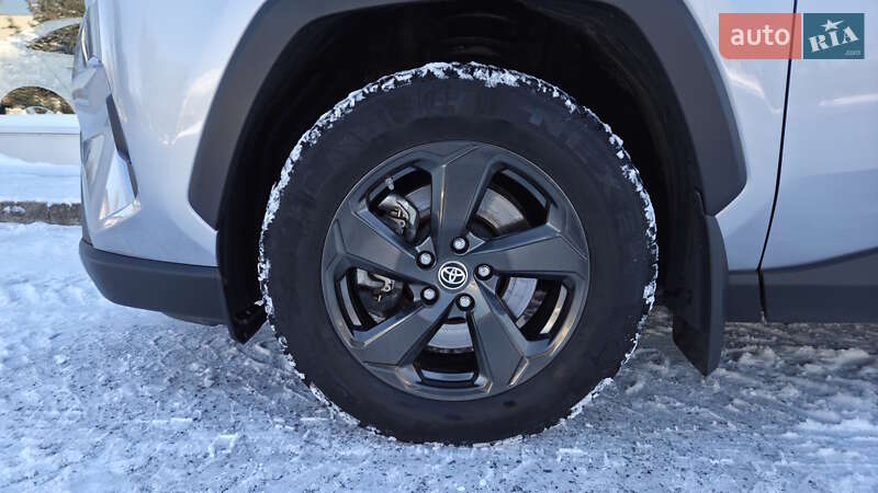 Внедорожник / Кроссовер Toyota RAV4 2022 в Кропивницком