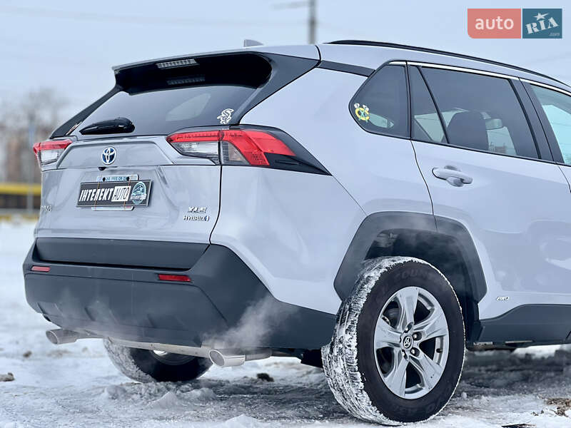 Внедорожник / Кроссовер Toyota RAV4 2024 в Киеве