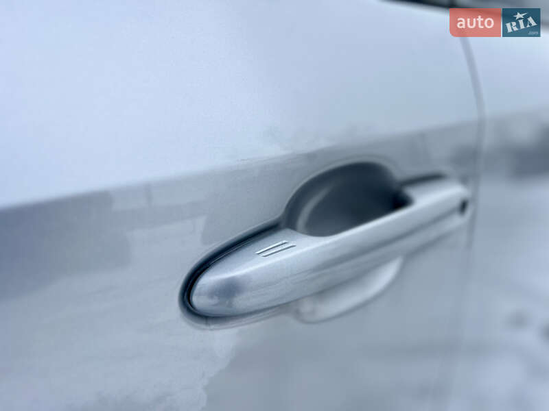 Внедорожник / Кроссовер Toyota RAV4 2024 в Киеве