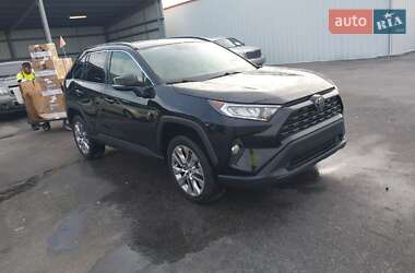 Внедорожник / Кроссовер Toyota RAV4 2020 в Тернополе