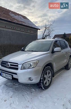 Внедорожник / Кроссовер Toyota RAV4 2008 в Львове