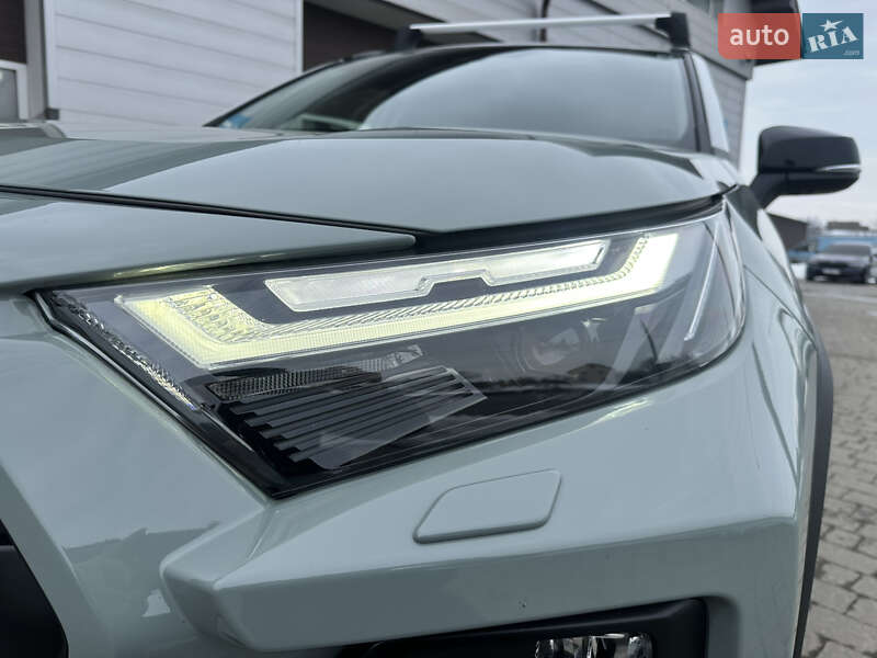 Позашляховик / Кросовер Toyota RAV4 2022 в Івано-Франківську