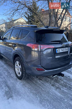 Позашляховик / Кросовер Toyota RAV4 2015 в Дніпрі