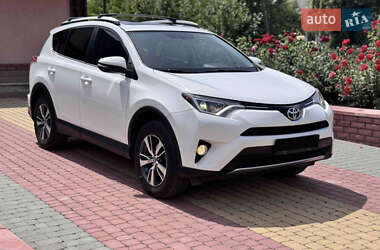 Позашляховик / Кросовер Toyota RAV4 2016 в Вінниці