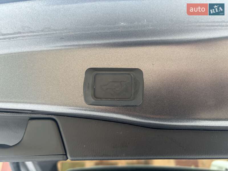 Внедорожник / Кроссовер Toyota RAV4 2021 в Хмельницком