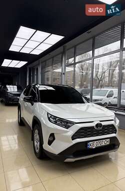Внедорожник / Кроссовер Toyota RAV4 2020 в Днепре