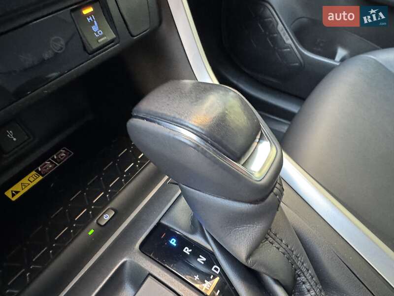 Внедорожник / Кроссовер Toyota RAV4 2022 в Киеве фото 45 Внедорожник / Кроссовер Toyota RAV4 2022 в Киеве