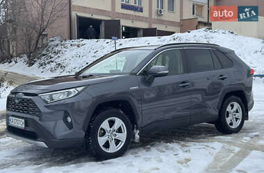 Внедорожник / Кроссовер Toyota RAV4 2020 в Харькове