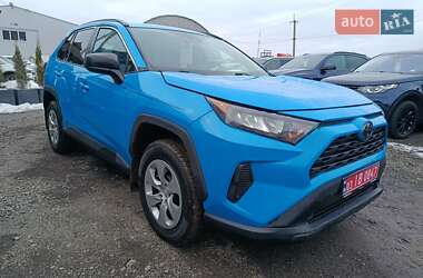Внедорожник / Кроссовер Toyota RAV4 2019 в Луцке