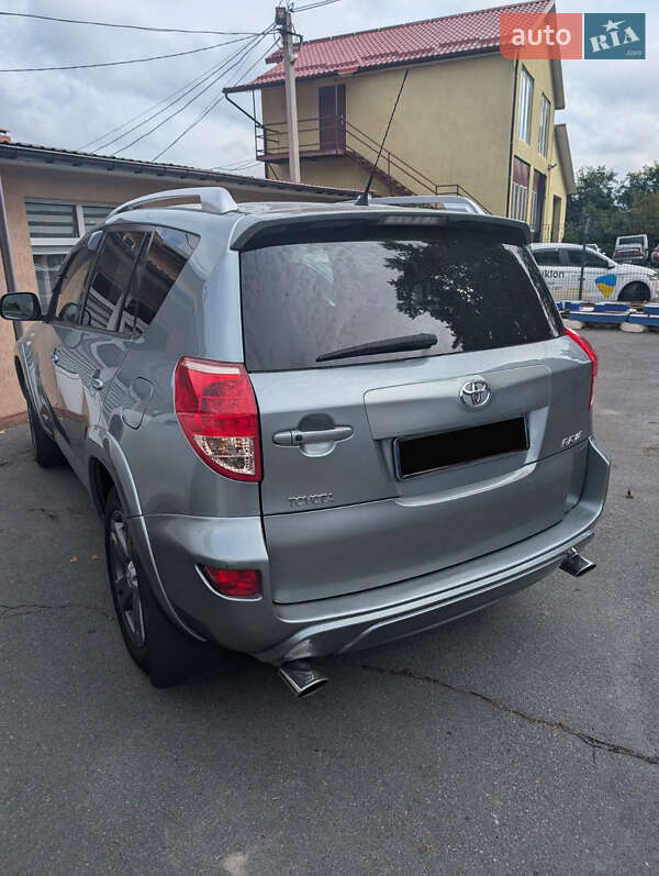 Внедорожник / Кроссовер Toyota RAV4 2006 в Хмельницком