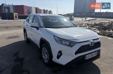 Позашляховик / Кросовер Toyota RAV4 2019 в Києві