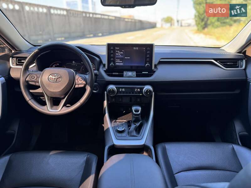 Внедорожник / Кроссовер Toyota RAV4 2019 в Харькове
