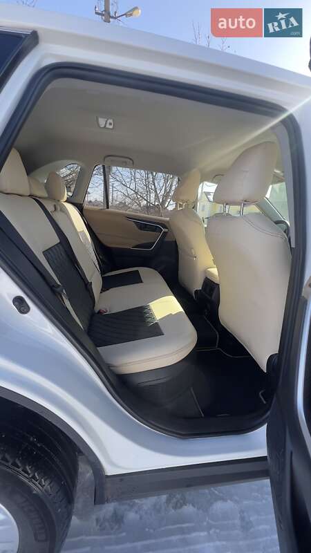Внедорожник / Кроссовер Toyota RAV4 2019 в Чернигове фото 27 Внедорожник / Кроссовер Toyota RAV4 2019 в Чернигове