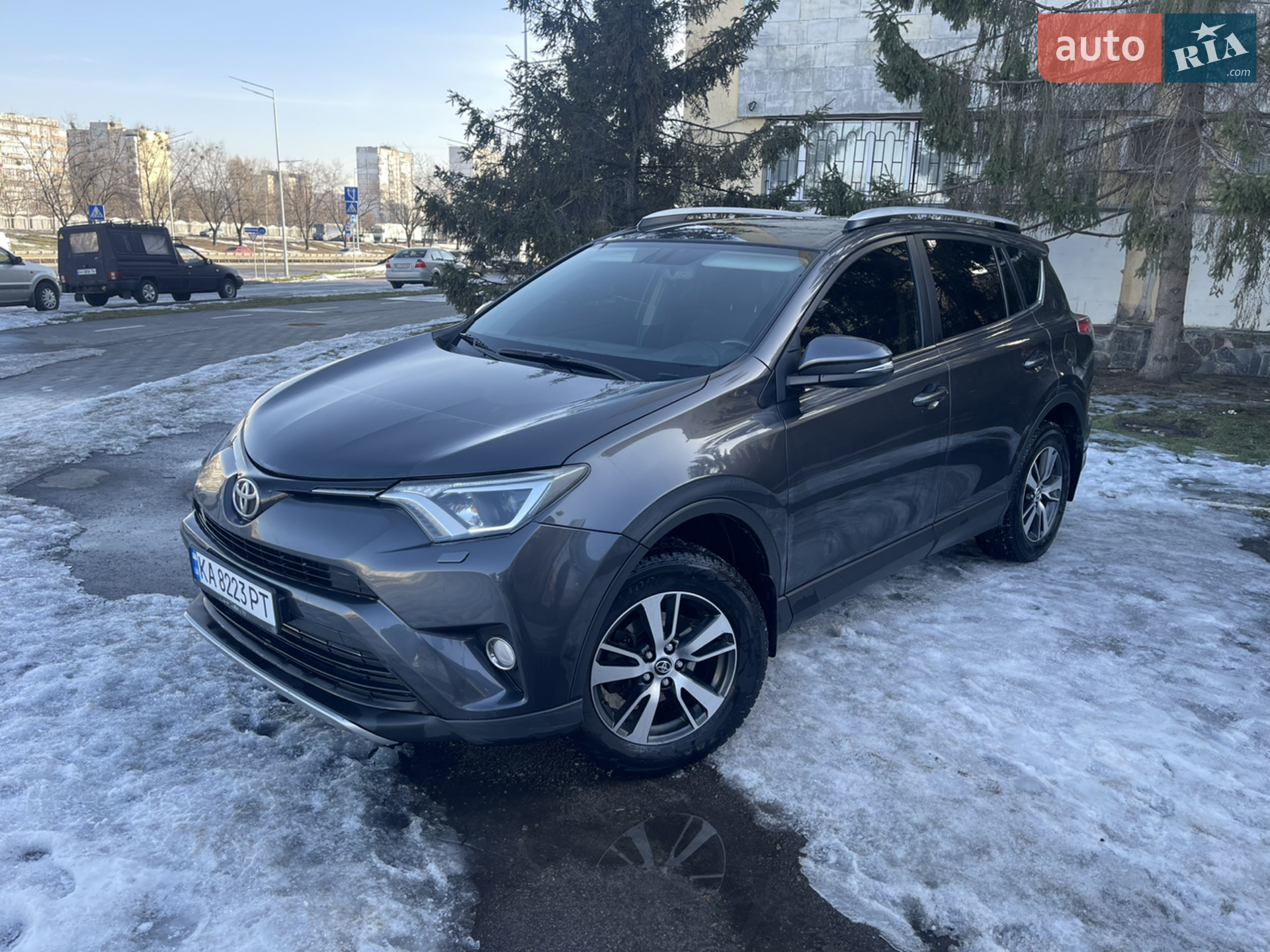 2017 Toyota RAV 4 - мініатюра 2