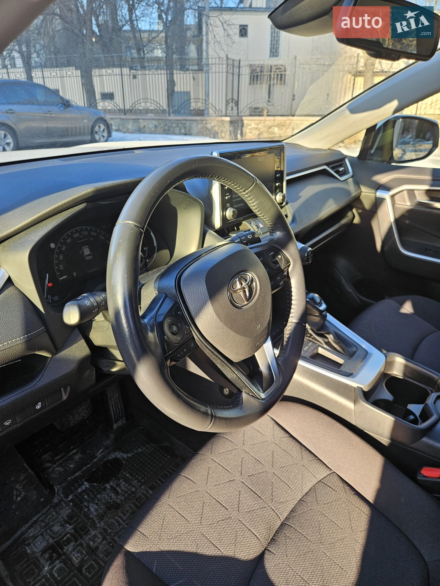 2020 Toyota RAV 4 - мініатюра 18