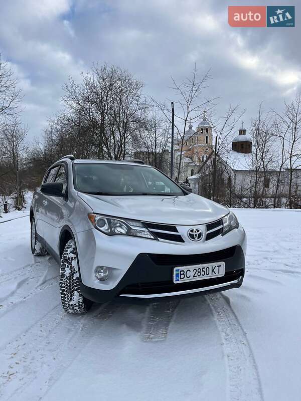 Toyota RAV4 2015