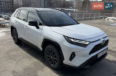 Внедорожник / Кроссовер Toyota RAV4 2023 в Киеве