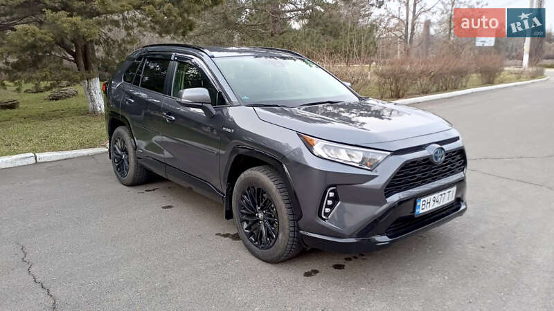 Toyota RAV4 2021