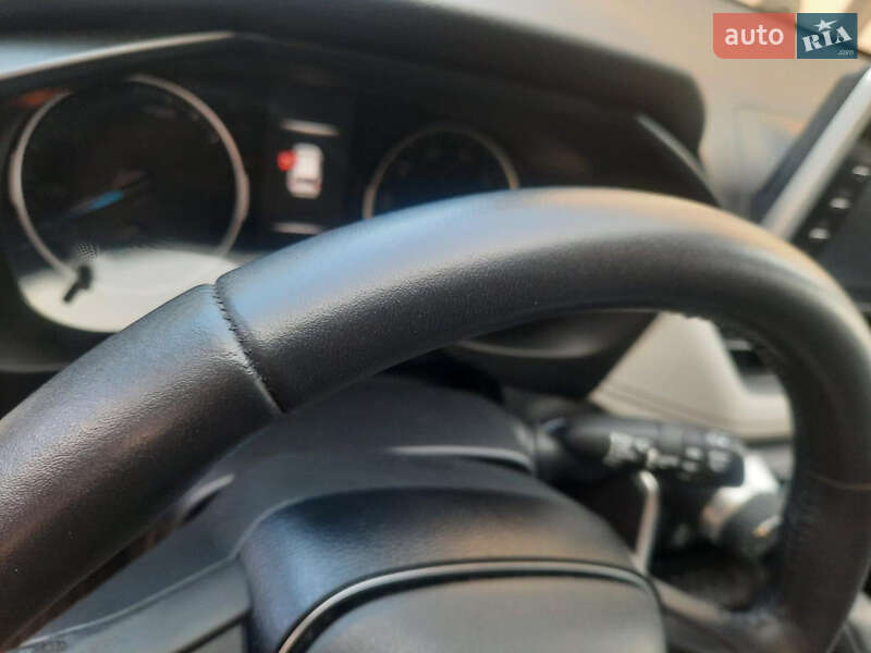 Внедорожник / Кроссовер Toyota RAV4 2019 в Ивано-Франковске