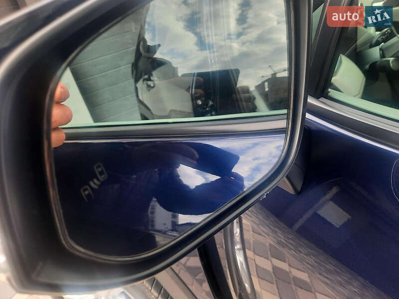 Внедорожник / Кроссовер Toyota RAV4 2019 в Ивано-Франковске