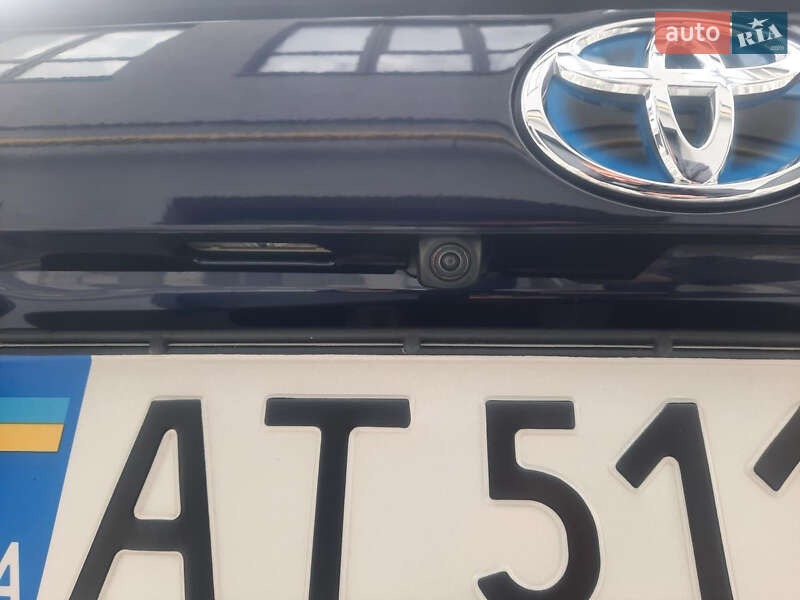 Внедорожник / Кроссовер Toyota RAV4 2019 в Ивано-Франковске