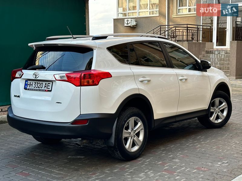 Позашляховик / Кросовер Toyota RAV4 2013 в Одесі