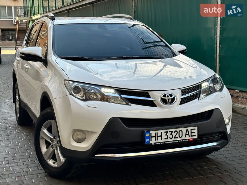 Позашляховик / Кросовер Toyota RAV4 2013 в Одесі