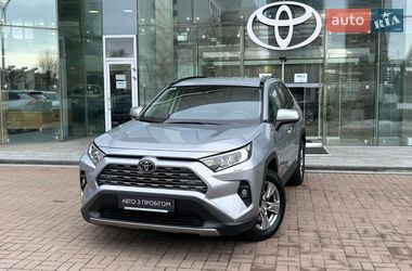 Внедорожник / Кроссовер Toyota RAV4 2023 в Киеве