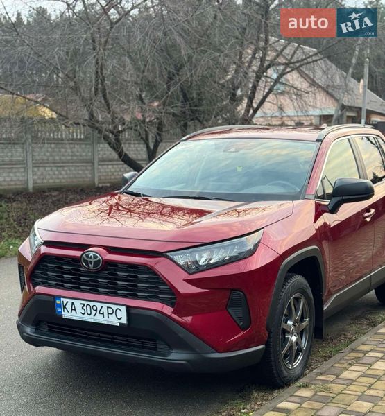Внедорожник / Кроссовер Toyota RAV4 2018 в Киеве