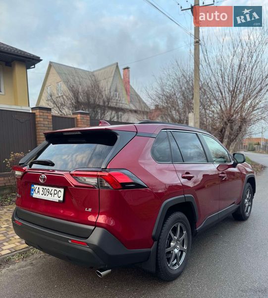 Внедорожник / Кроссовер Toyota RAV4 2018 в Киеве