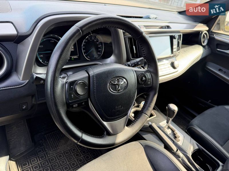Внедорожник / Кроссовер Toyota RAV4 2017 в Одессе