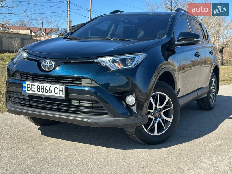 Внедорожник / Кроссовер Toyota RAV4 2018 в Николаеве
