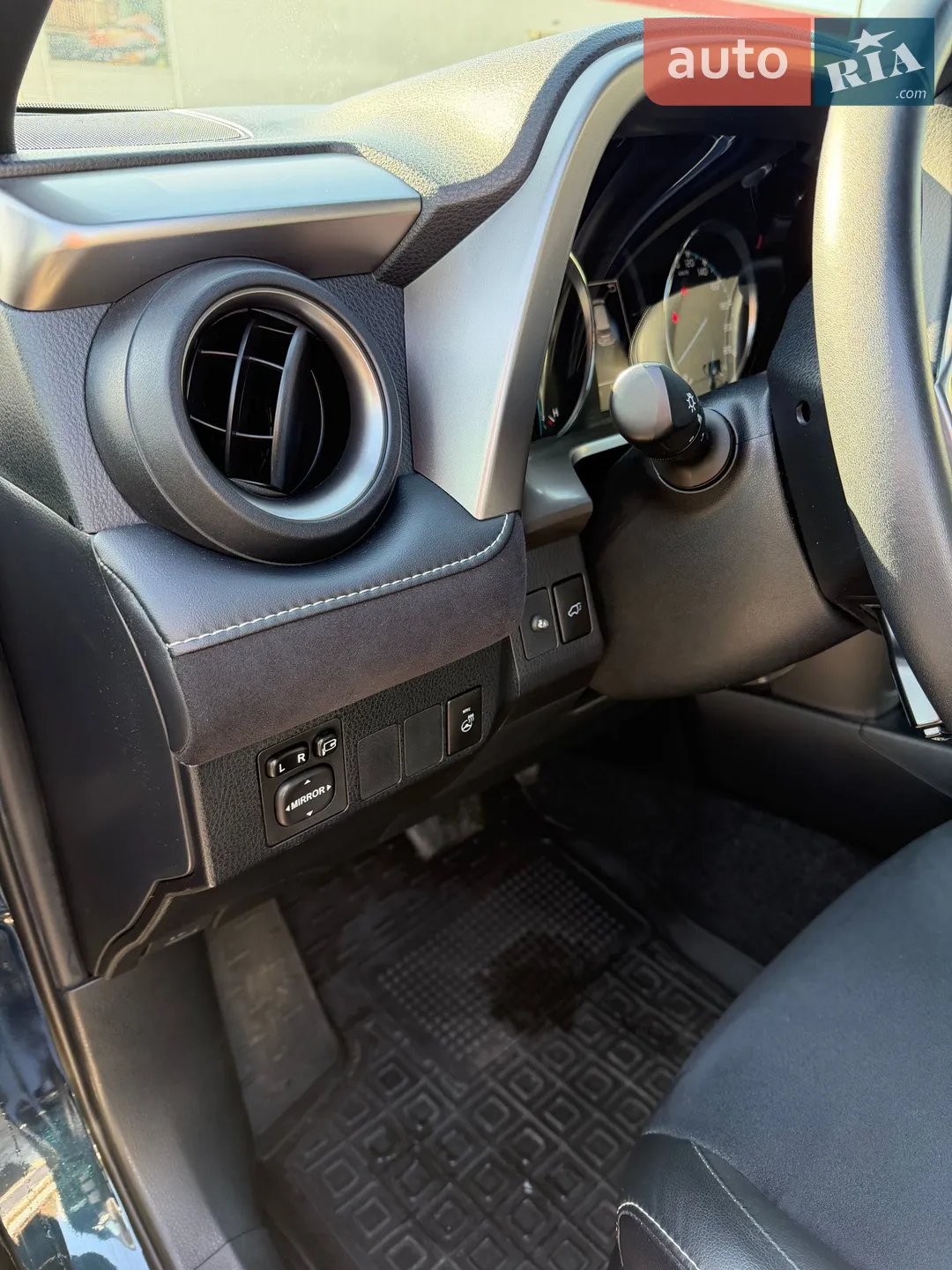 2018 Toyota RAV 4 - мініатюра 14