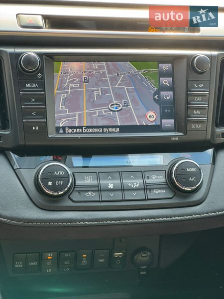 Внедорожник / Кроссовер Toyota RAV4 2016 в Киеве