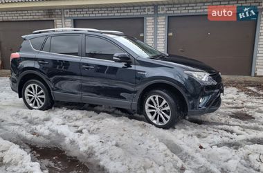 Внедорожник / Кроссовер Toyota RAV4 2017 в Харькове
