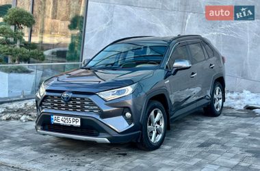 Позашляховик / Кросовер Toyota RAV4 2021 в Києві