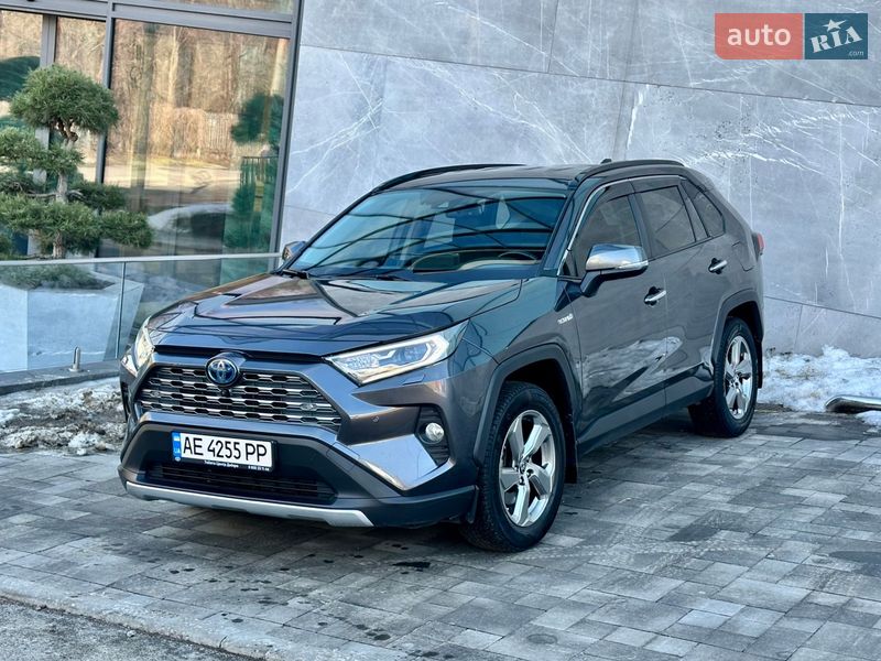 Toyota RAV4 2021